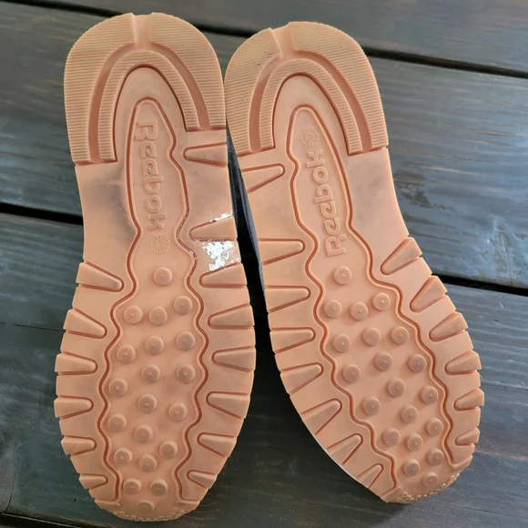 Reebok Classic White Sneakers - Picture 4 of 6